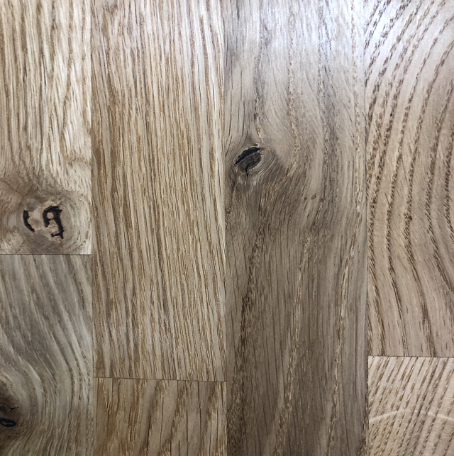 Natural Knotty Oak, Oiled