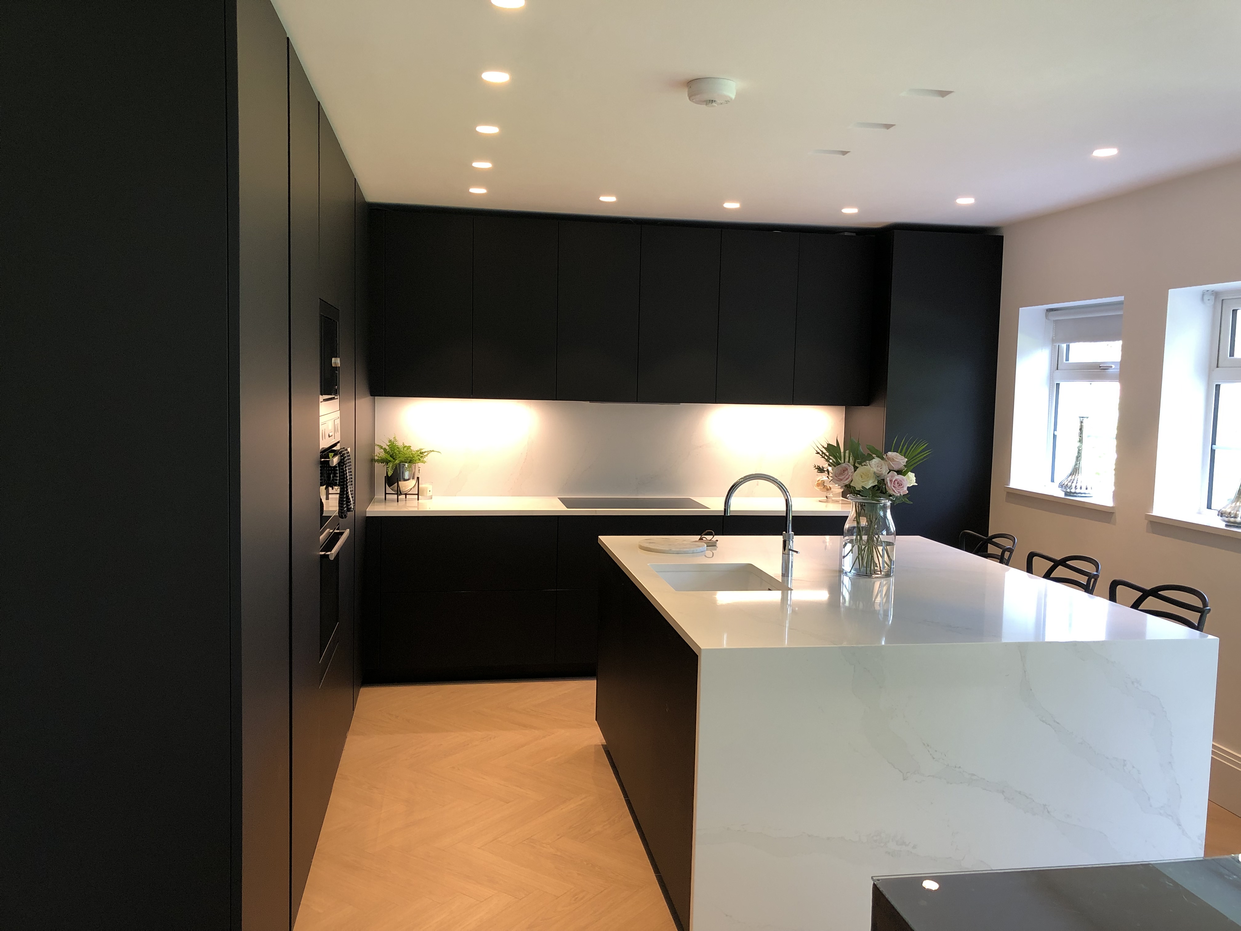 Dark Kitchens Portfolio By Alba Interiors, Watford kitchen Showroom