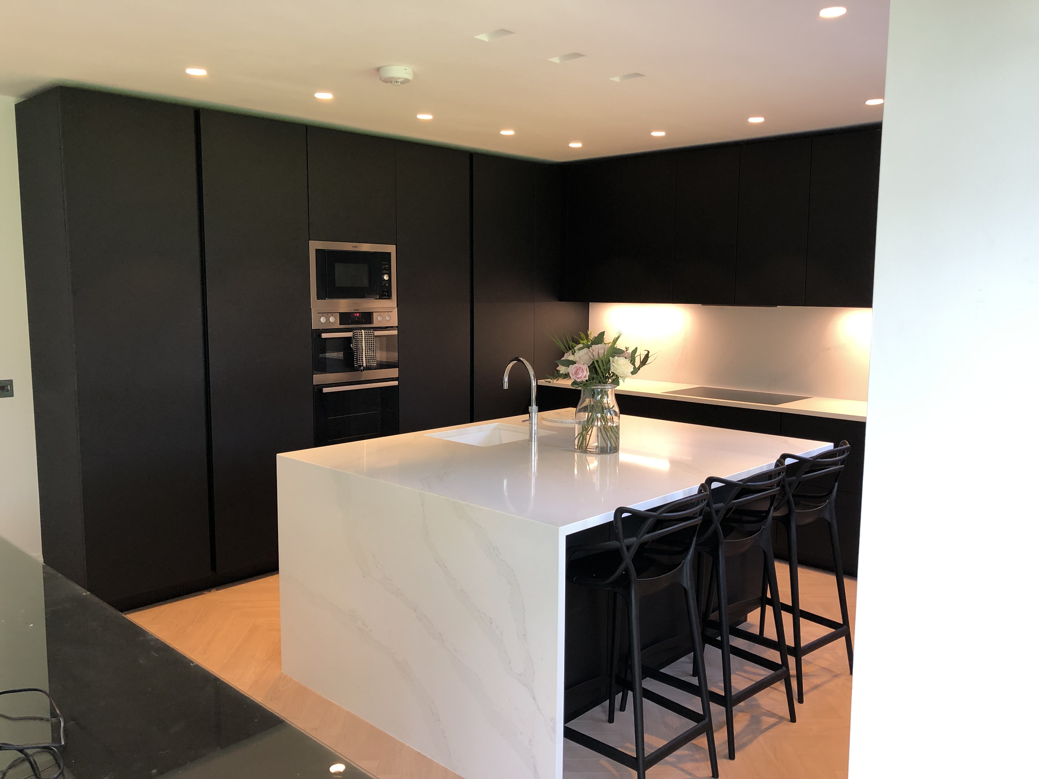 Dark Kitchens Portfolio By Alba Interiors, Watford kitchen Showroom
